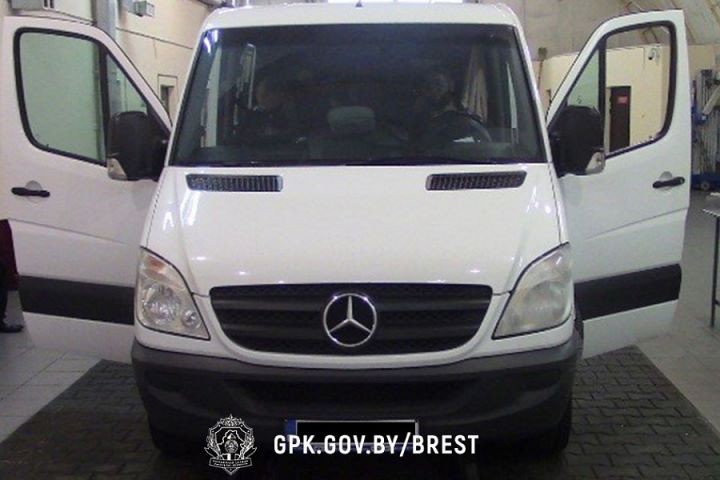 Брестские пограничники предотвратили ввоз наркотических веществ в Беларусь