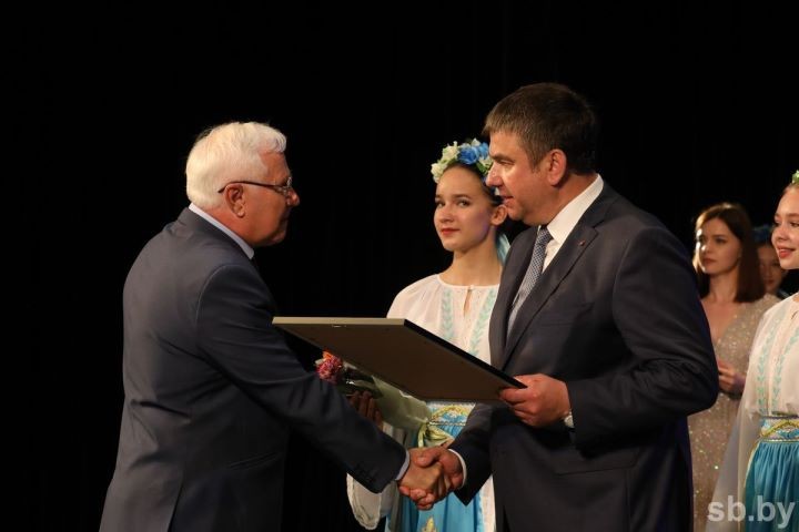 В Брестской области чествовали районы и организации, занесенные на Доску почета, а также лауреатов звания «Человек года Брестчины»