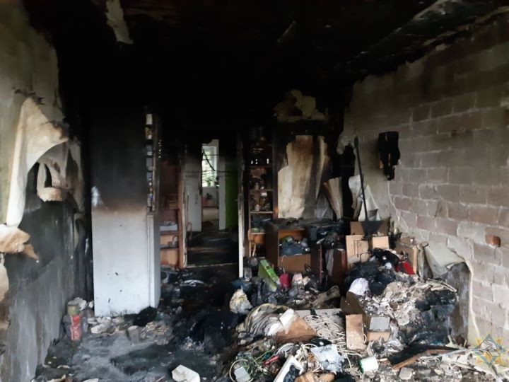 Зарядное устройство телефона могло стать причиной пожара в общежитии в Бресте