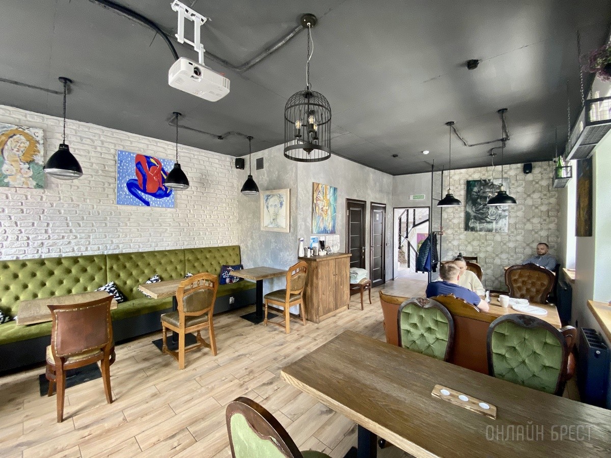 Невероятно вкусные фирменные вафли и кофе наивысшего качества. Двухэтажная кофейня «Таполі» по ул. 17 сентября приглашает брестчан в гости