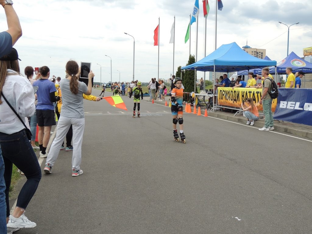 Сегодня на лыжероллерной трассе Брестского гребного канала состоялся Брестский полумарафон на роликовых коньках