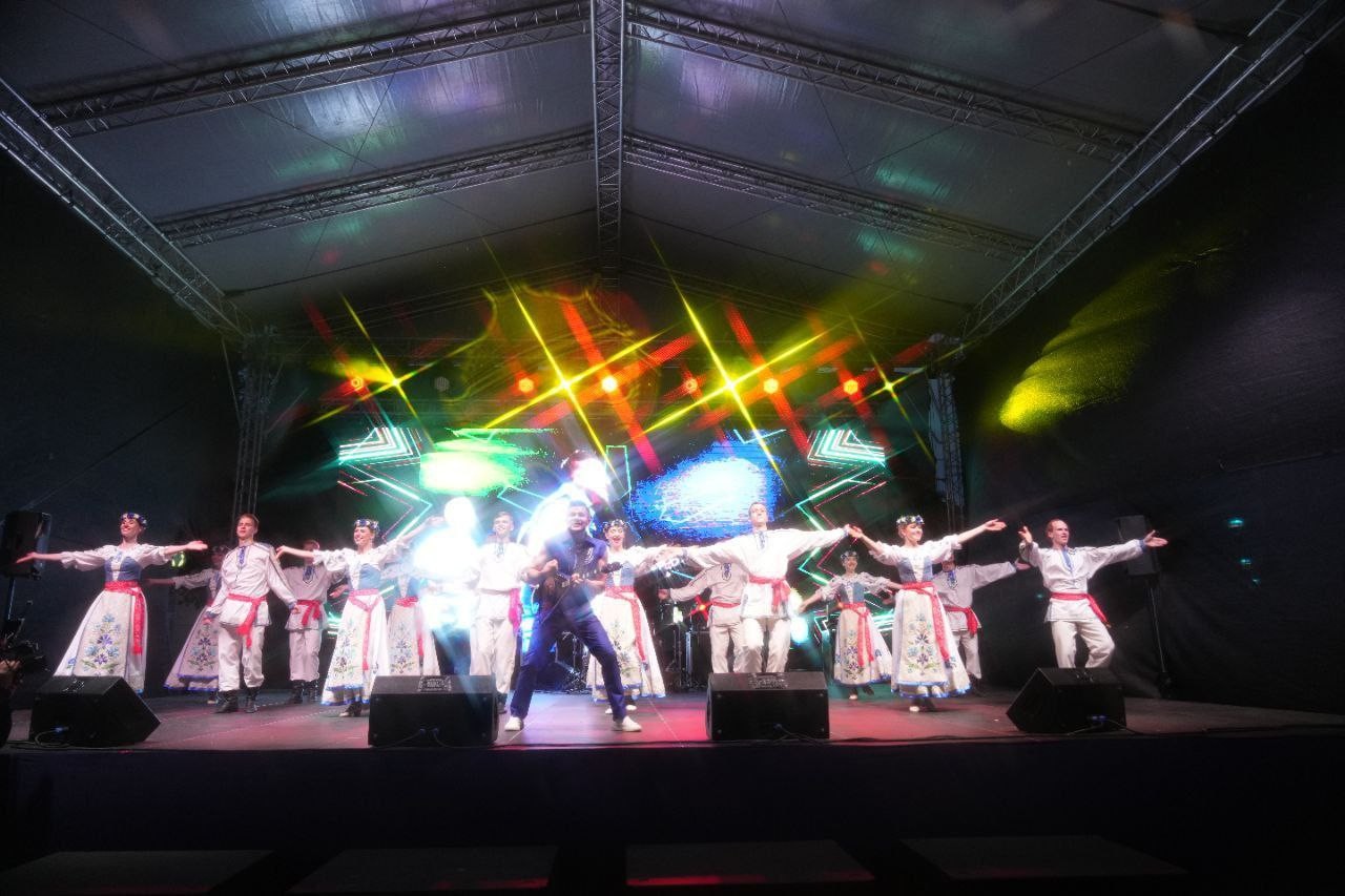 Праздничным концертом и красочным фейерверком завершился фестиваль «Вытокi» в Столине (Брестская область)