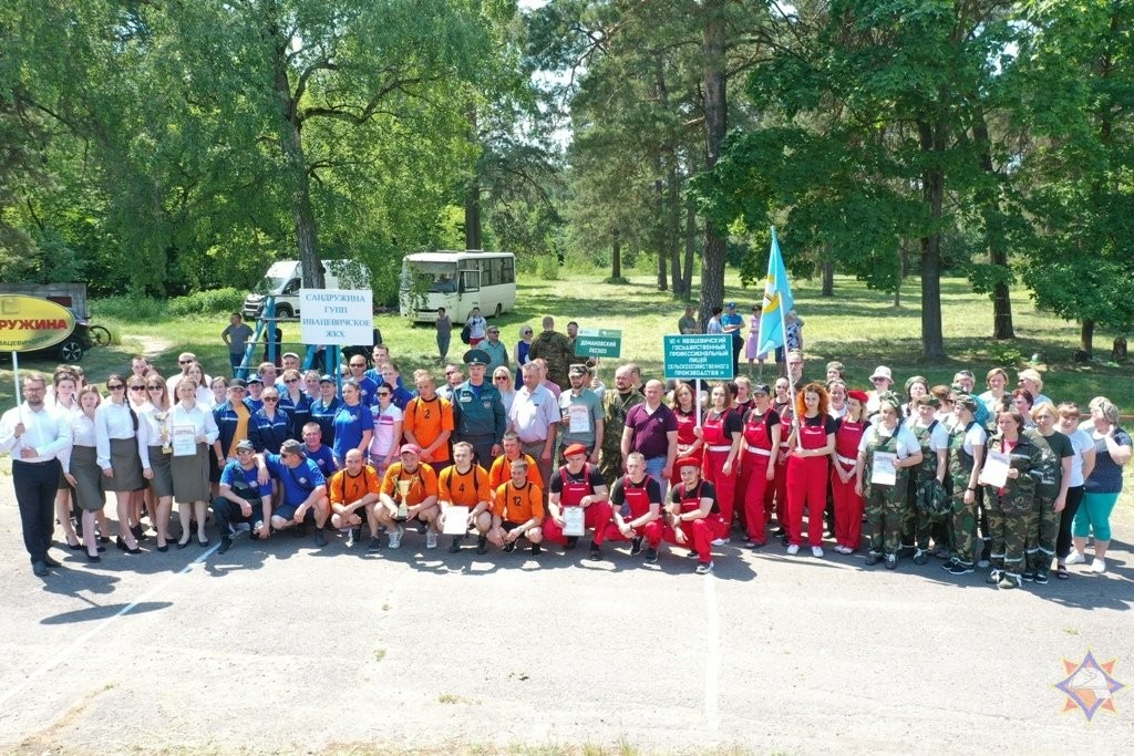 Соревнования санитарных и добровольных пожарных дружин прошло в Ивацевичах