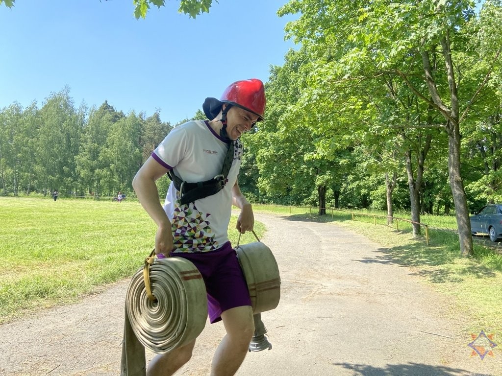 Соревнования санитарных и добровольных пожарных дружин прошло в Ивацевичах