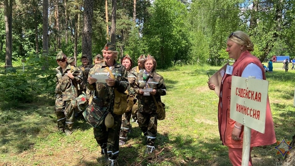 Соревнования санитарных и добровольных пожарных дружин прошло в Ивацевичах