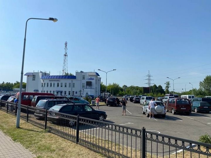 Еще большая дичь. Белорусы не могут попасть в Польшу — стоят уже 20 часов