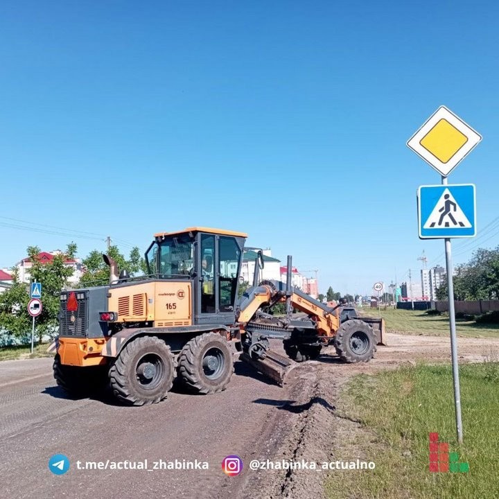 В город-спутнике Бреста осуществляется ремонт дорожного полотна
