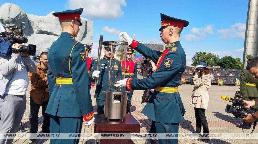 Частицу Вечного огня Брестской крепости передали в главный храм Вооруженных Сил России