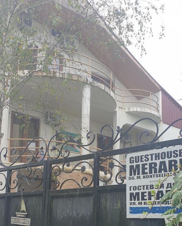 Худший отпуск: белорусов поселили не в тот дом и обокрали