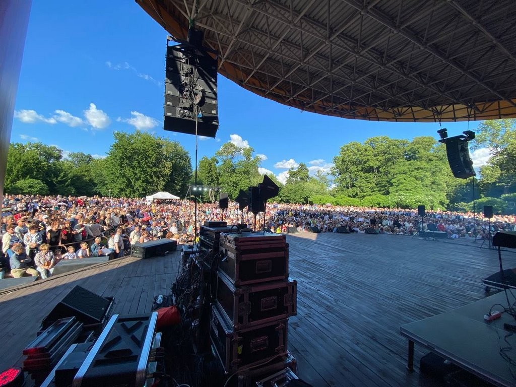 Около 6 тысяч человек пришли в брестский парк послушать «Хор Турецкого»