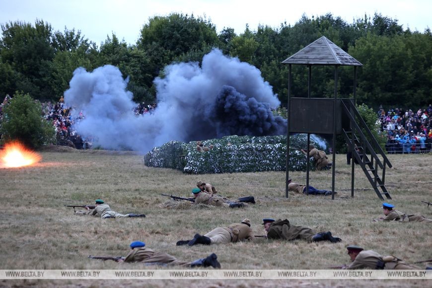 Белорусские и зарубежные реконструкторы воссоздали ключевые эпизоды обороны Брестской крепости. Фоторепортаж