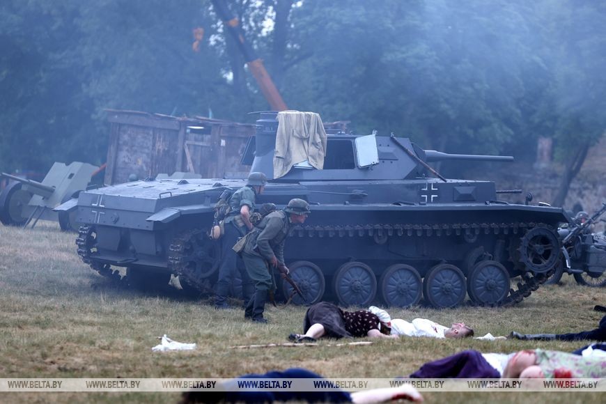 Белорусские и зарубежные реконструкторы воссоздали ключевые эпизоды обороны Брестской крепости. Фоторепортаж