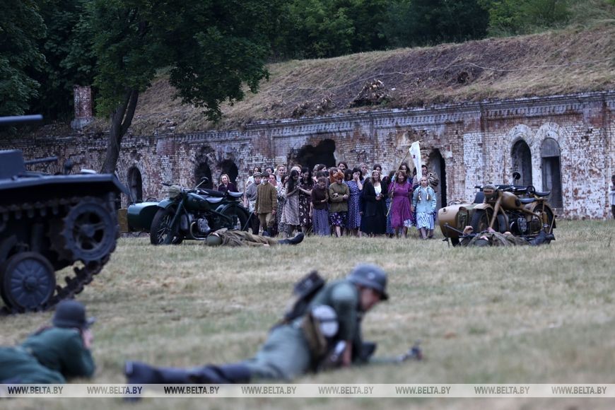 Белорусские и зарубежные реконструкторы воссоздали ключевые эпизоды обороны Брестской крепости. Фоторепортаж