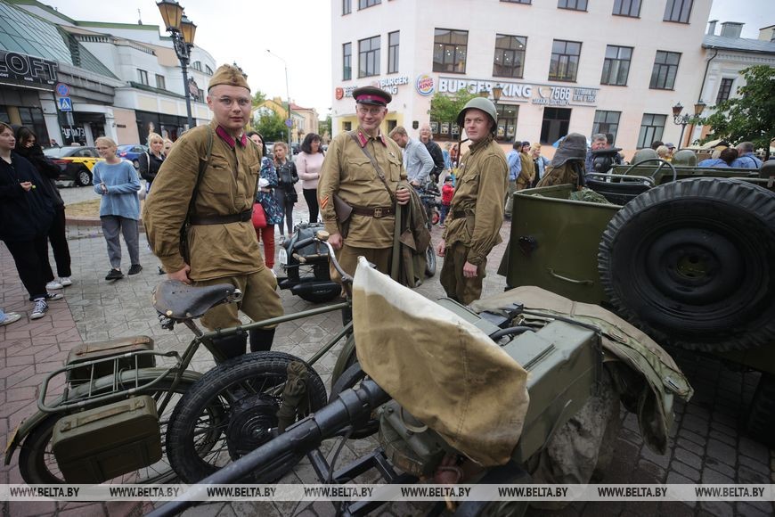 Реконструкция «Мирный вечер на Советской». Смотрите фоторепортаж.