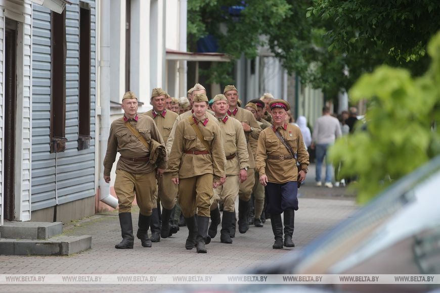 Реконструкция «Мирный вечер на Советской». Смотрите фоторепортаж.