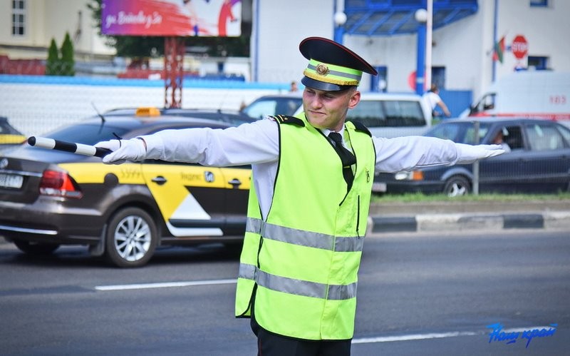 Регулирование, скоростное маневрирование, медподготовка: в Барановичах выбирают лучших сотрудников ДПС страны