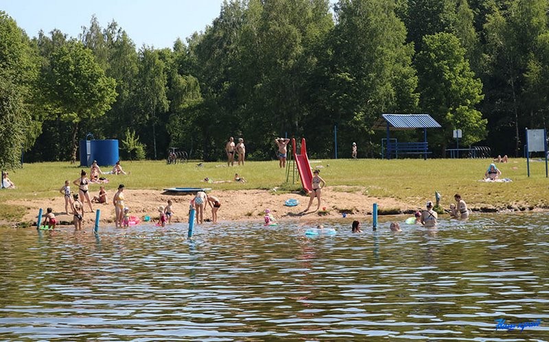 «До 3 000 отдыхающих»: что творится на Мышанке в жаркие дни (Брестская область)