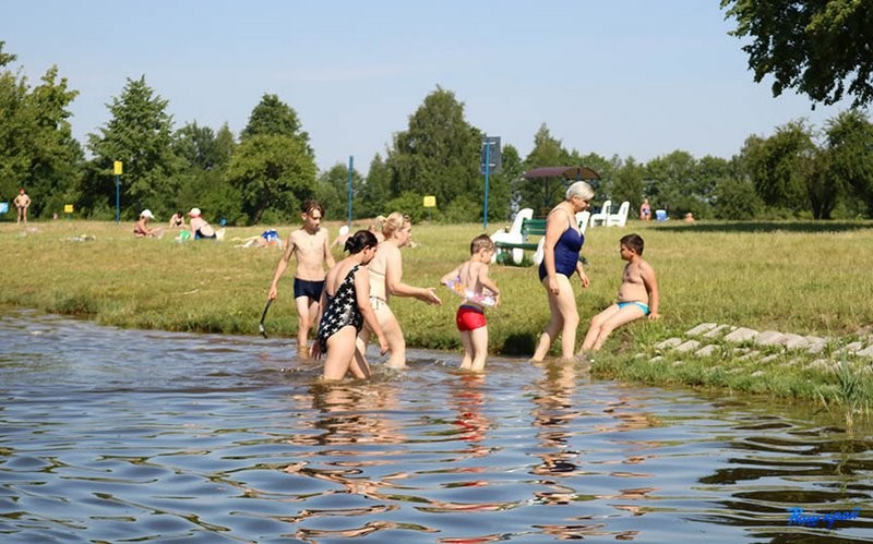 «До 3 000 отдыхающих»: что творится на Мышанке в жаркие дни (Брестская область)
