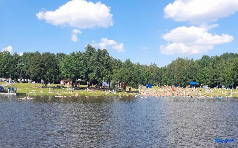 «До 3 000 отдыхающих»: что творится на Мышанке в жаркие дни (Брестская область)