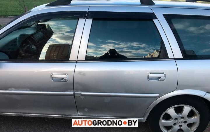 Розыск: у владельца украли ключи, пока он спал в палатке на озере, и увели Opel