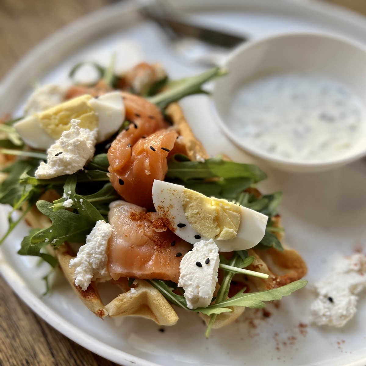 Невероятно вкусные фирменные вафли и кофе наивысшего качества. Двухэтажная кофейня «Таполі» по ул. 17 сентября приглашает брестчан в гости