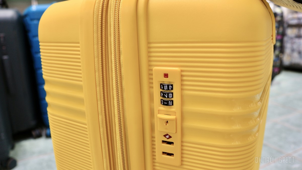 Как выбрать идеальный чемодан для путешествий на море? Полезный гайд по основным характеристикам от магазина «BAGаж» в Бресте