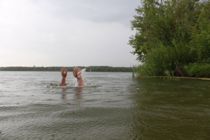 Мужчина утонул в озере в Давид-Городке (Брестская область)