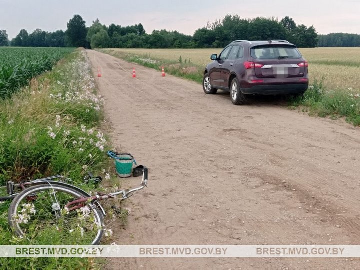 В Жабинковском районе велосипедист получил серьёзные травмы