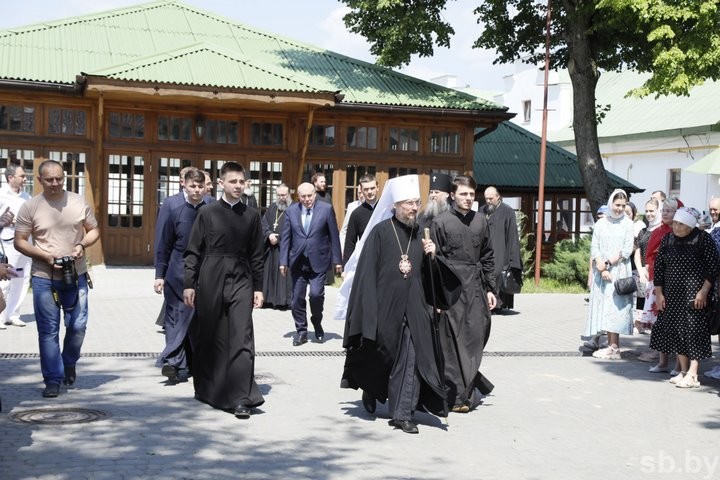 В Беларуси освятили самый большой в стране колокол. Вот где он находится
