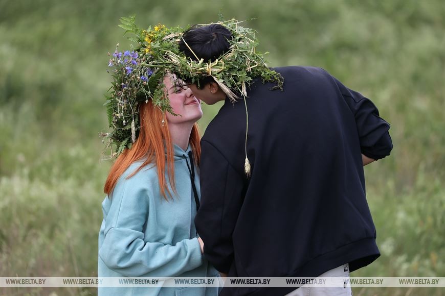Праздник Ивана Купалы собрал в Беловежской пуще сотни гостей