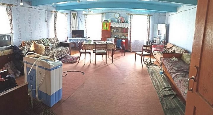 Знакомство в интернете привело к трагедии.  В Беларуси мужчина ударил девушку ножом в живот и связал скотчем