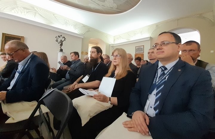 Деревянное окно в историю. Вопросы сохранения археологического наследия обсудили в Бресте