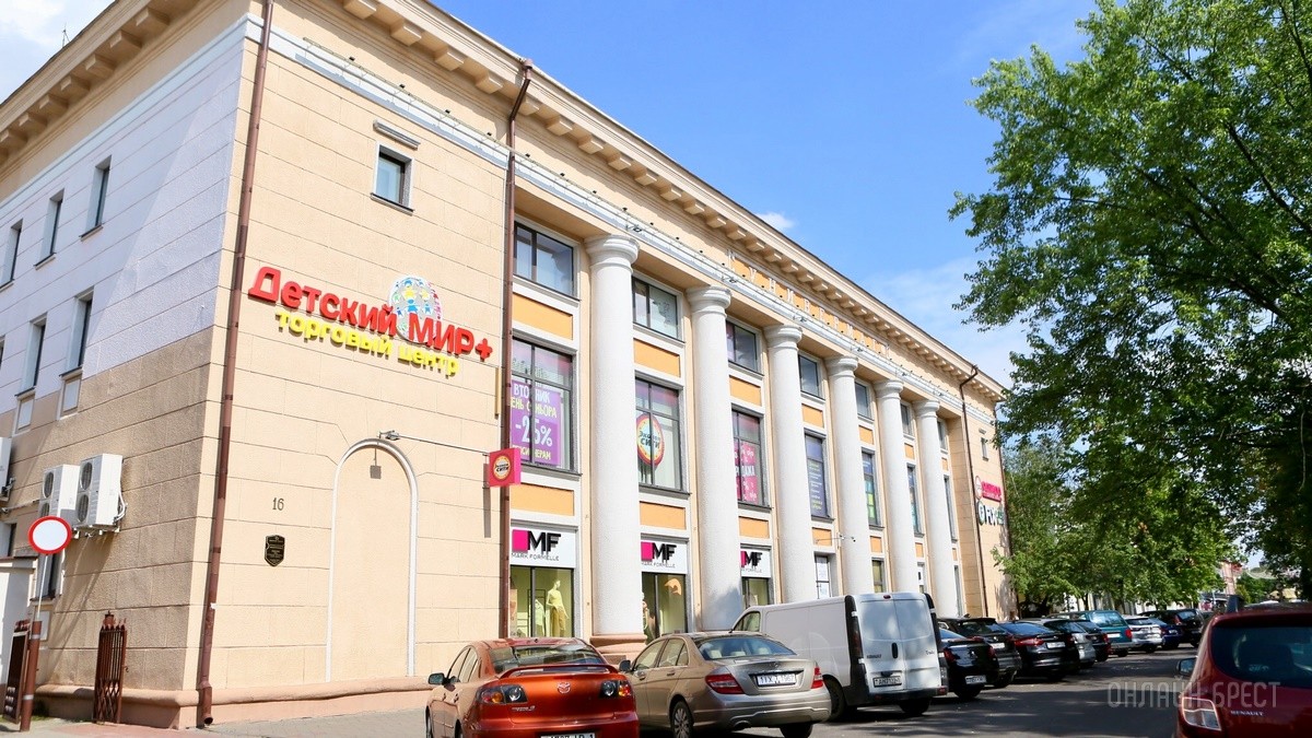 Самое время готовиться к школе! Три этажа школьных товаров в «Детском мире» на Советской в Бресте: канцелярия, рюкзаки, школьная форма и обувь