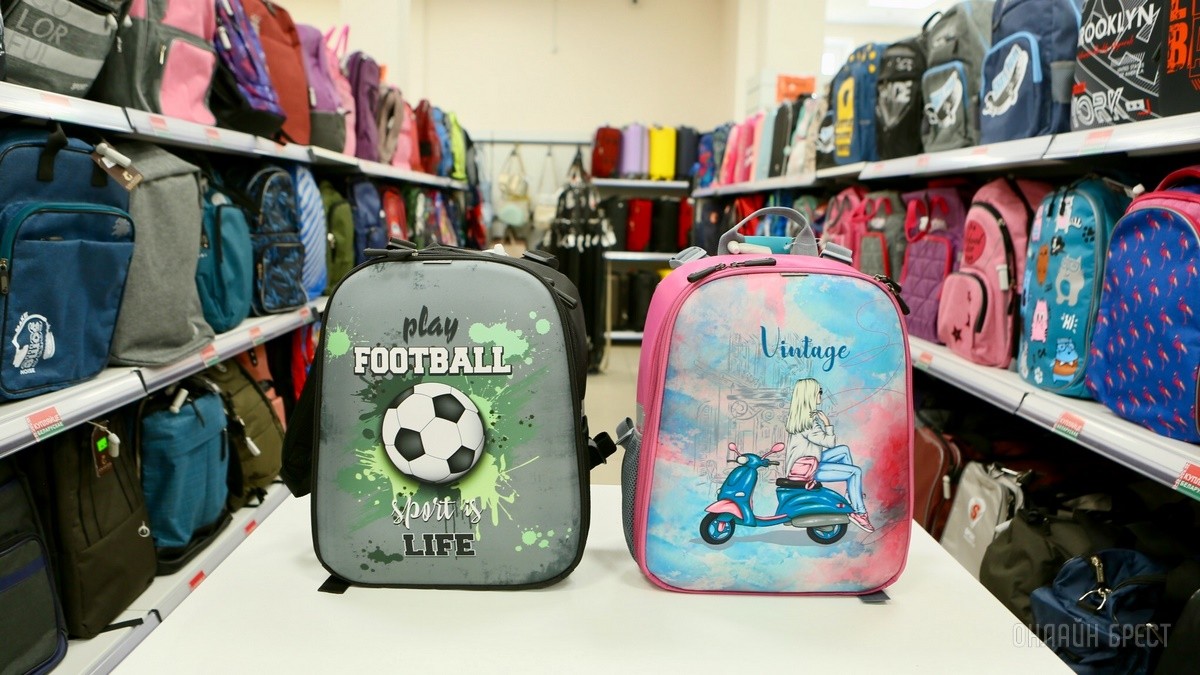 Самое время готовиться к школе! Три этажа школьных товаров в «Детском мире» на Советской в Бресте: канцелярия, рюкзаки, школьная форма и обувь
