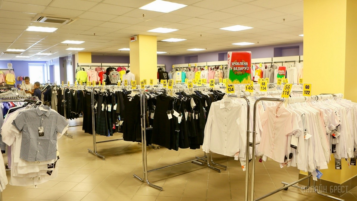 Самое время готовиться к школе! Три этажа школьных товаров в «Детском мире» на Советской в Бресте: канцелярия, рюкзаки, школьная форма и обувь