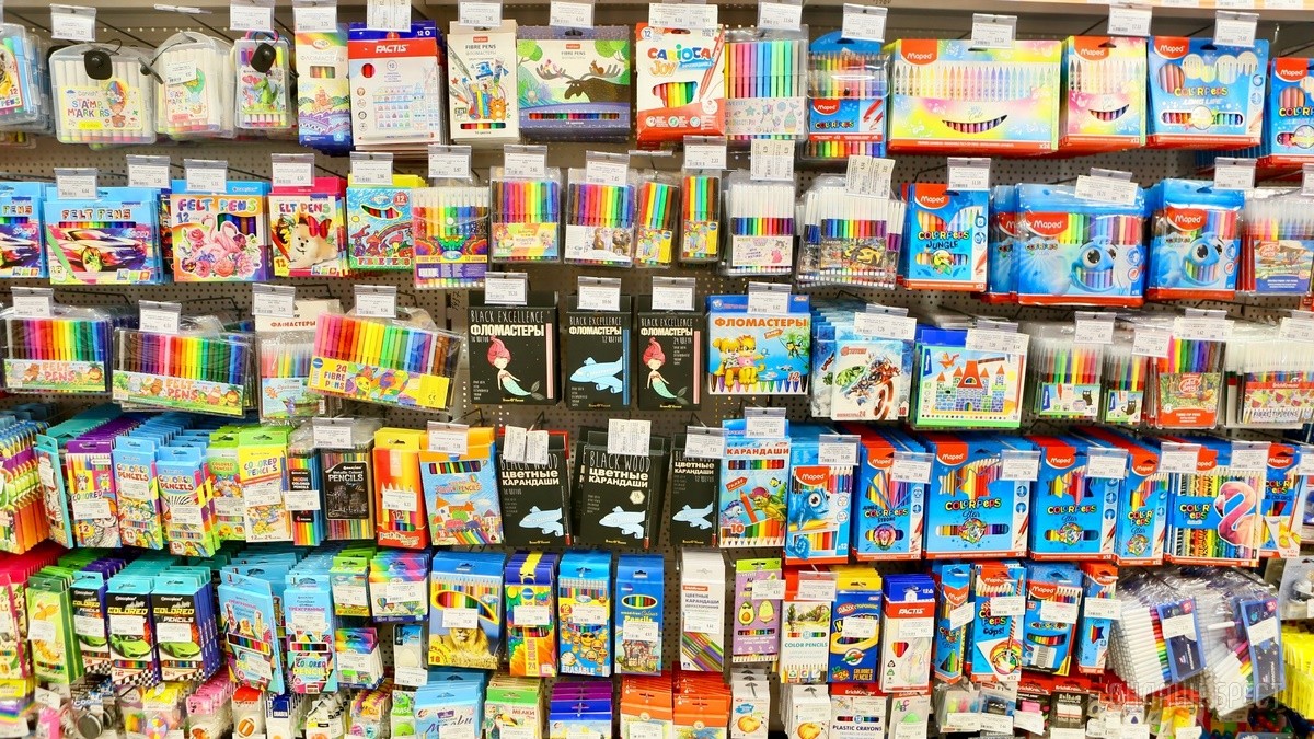 Самое время готовиться к школе! Три этажа школьных товаров в «Детском мире» на Советской в Бресте: канцелярия, рюкзаки, школьная форма и обувь