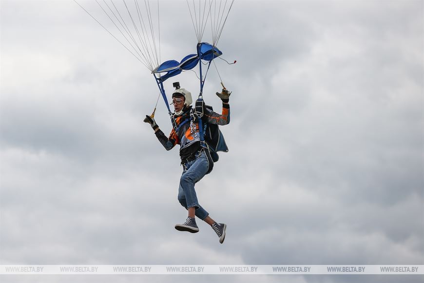 В окрестностях Бреста строят аэродром. Фоторепортаж