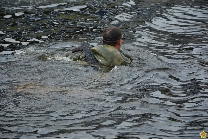 В Бресте прошел чемпионат сил специальных операций по военно-прикладному парашютному многоборью