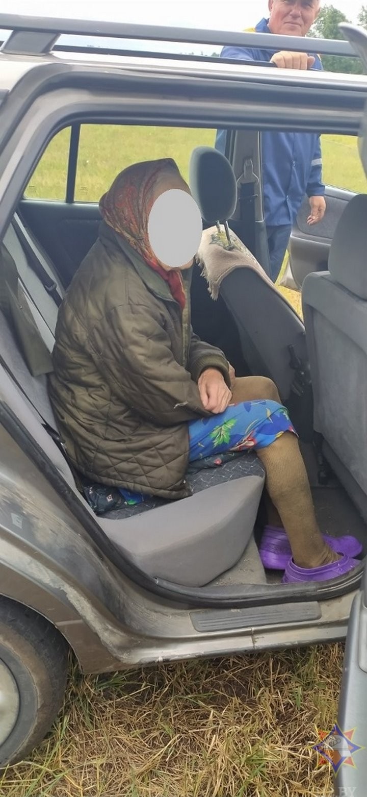 90-летней жительнице Ивановского района спасатели пришли на помощь