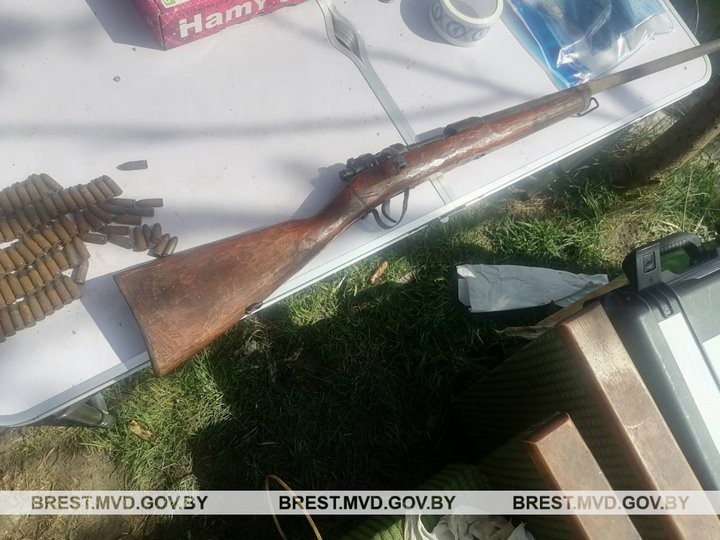Трофейное оружие времен войн ХХ века обнаружили в Бресте и Брестском районе