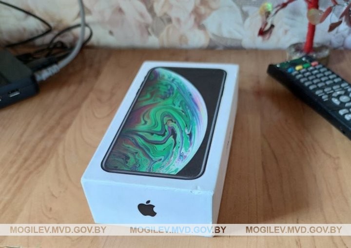 На Могилевщине парень, мечтавший попасть в тренды «TikTok», разбил об стену украденный Iphone