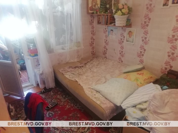 Не прошёл испытание на дружбу и уснул за столом. Что было дальше? Случай в Бресте