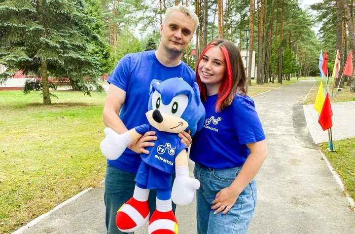 «Женатые вожатые». Как Карину и Егора объединила «Березка»