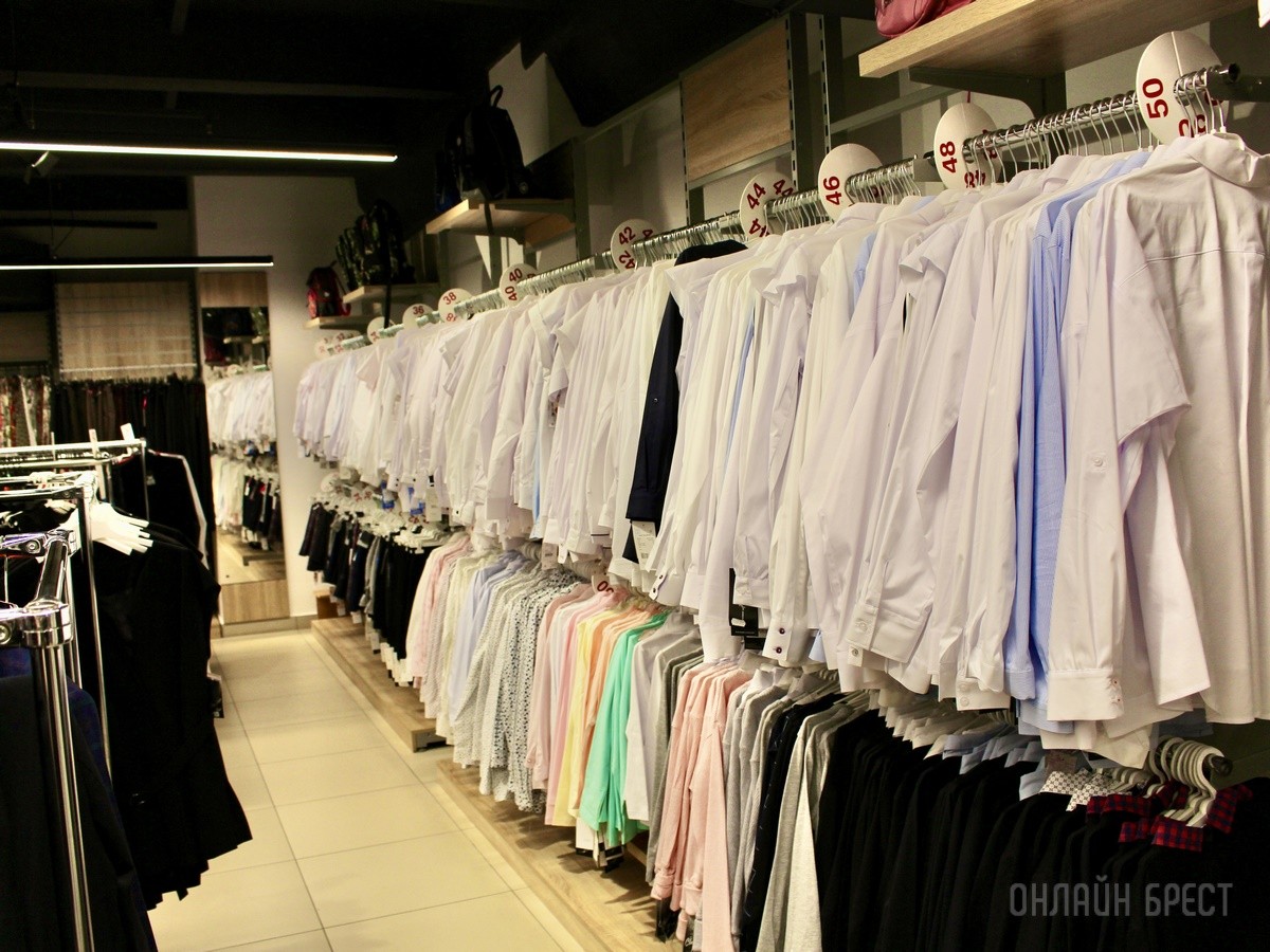 Кое-что новенькое! Большое обновление ассортимента в брестском «ЦУМе» (третий этаж): школьные товары, мужская и женская одежда, текстиль, кухонная утварь, кожгалантерея