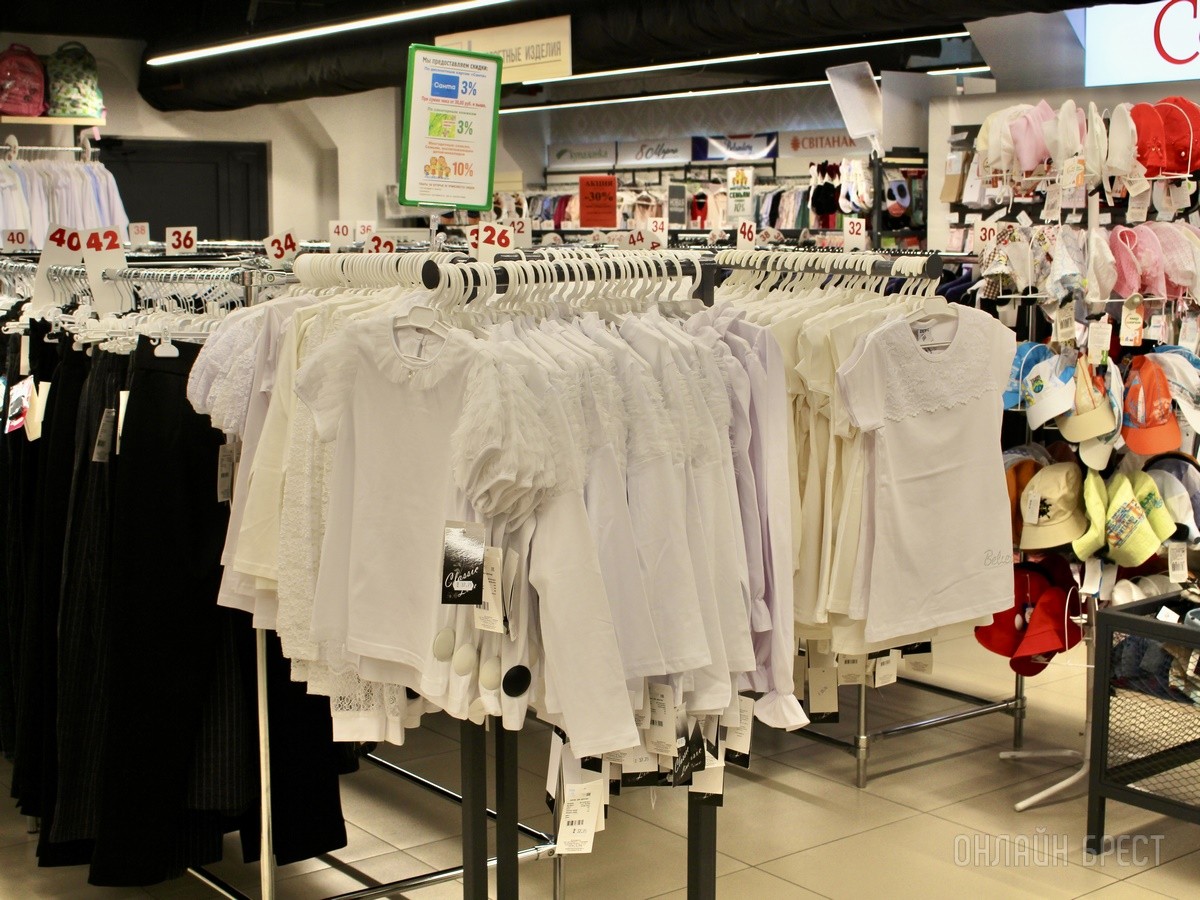 Кое-что новенькое! Большое обновление ассортимента в брестском «ЦУМе» (третий этаж): школьные товары, мужская и женская одежда, текстиль, кухонная утварь, кожгалантерея