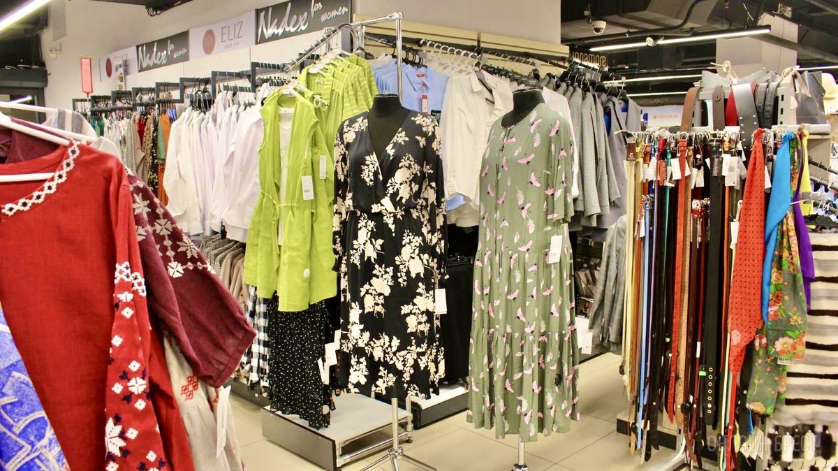 Кое-что новенькое! Большое обновление ассортимента в брестском «ЦУМе» (третий этаж): школьные товары, мужская и женская одежда, текстиль, кухонная утварь, кожгалантерея