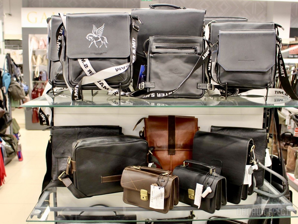 Кое-что новенькое! Большое обновление ассортимента в брестском «ЦУМе» (третий этаж): школьные товары, мужская и женская одежда, текстиль, кухонная утварь, кожгалантерея