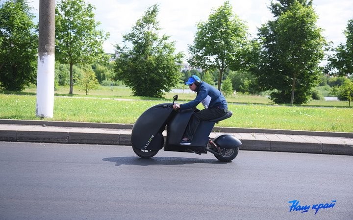 На дорогах Барановичей замечено редкое средство передвижения. Что это за средство передвижения?