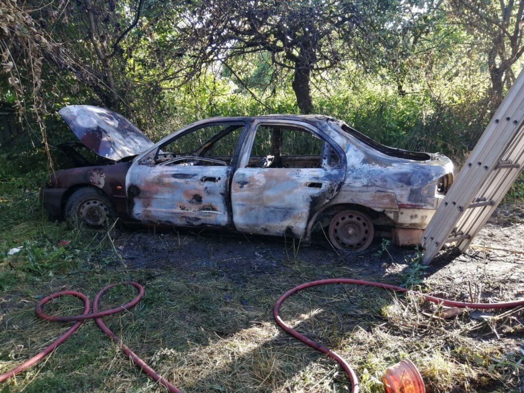 В Брестской области полностью сгорел автомобиль