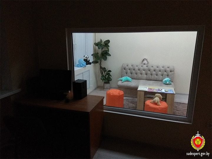 Дружественную детям комнату опроса обустроили судебные эксперты в Бресте